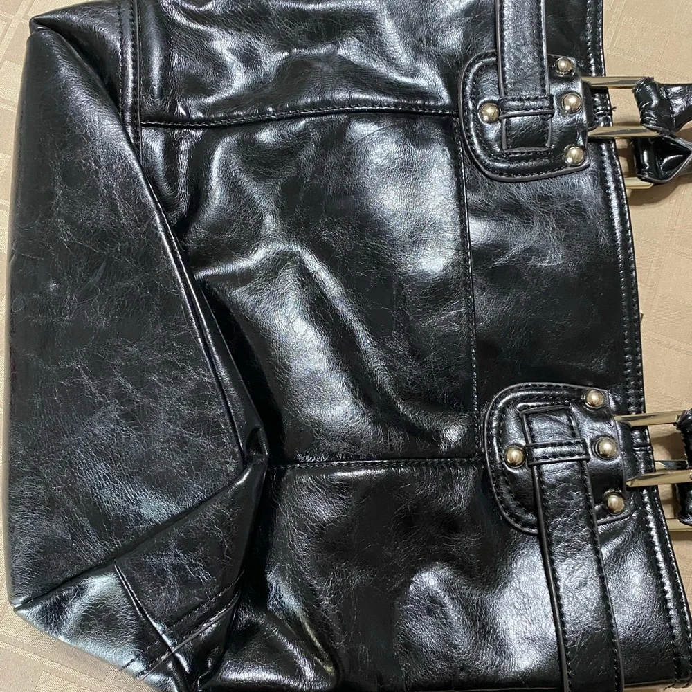 Anne Klein AK Zip Closure Tote/Purse/Bag Black Faux Reptile Gold‎ EUC 14” x 12”
